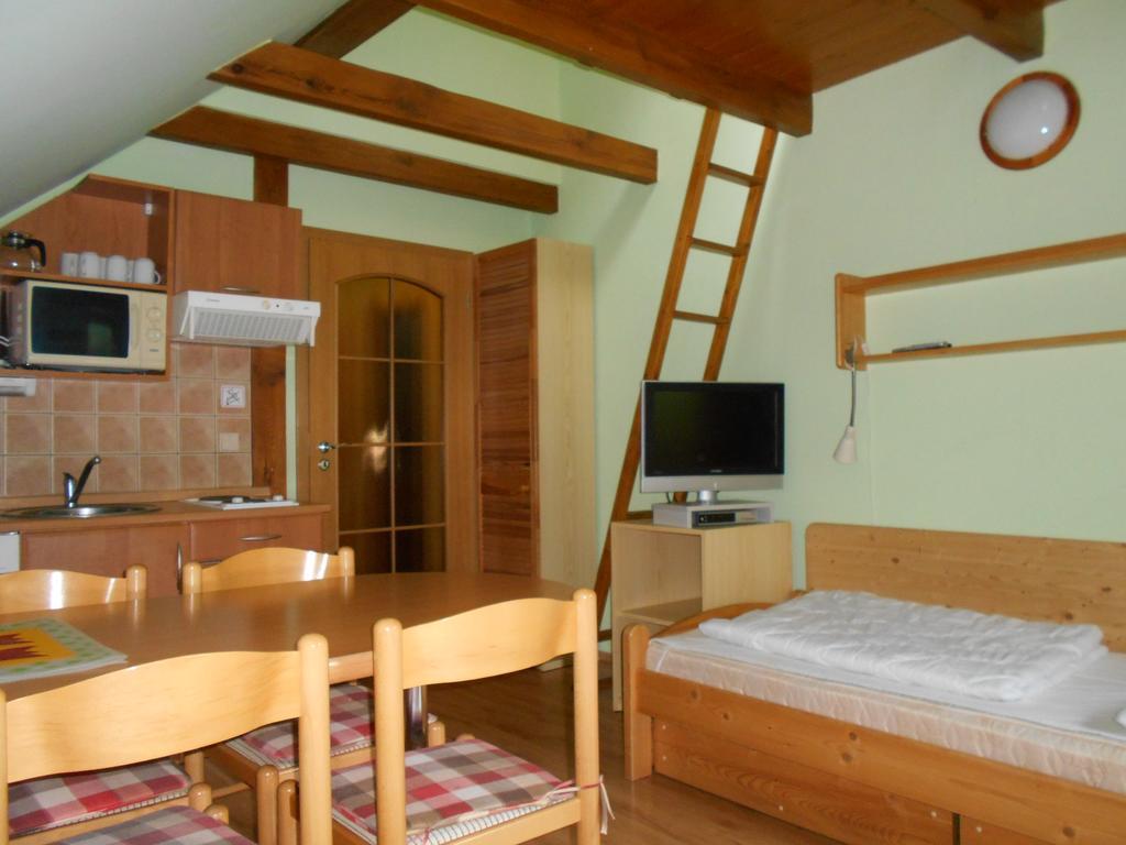Apartmany Base Camp Železná Ruda Eksteriør bilde